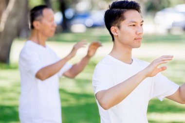 İnsanlar Park Thai chi