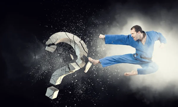 Karate man en acción. Medios mixtos — Foto de Stock