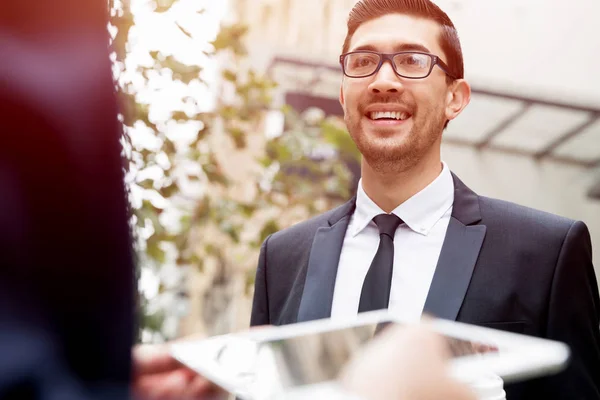 Portrait of handsome businessman outdoor — Stock Photo, Image