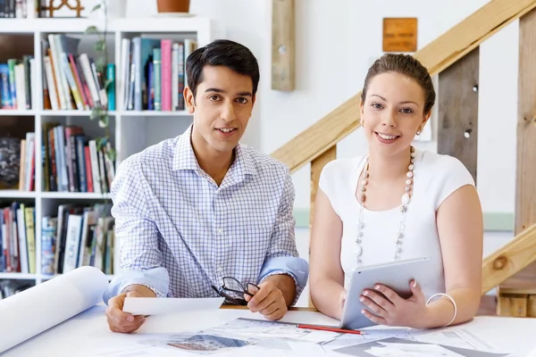 Two young architects in office — Stock Photo, Image