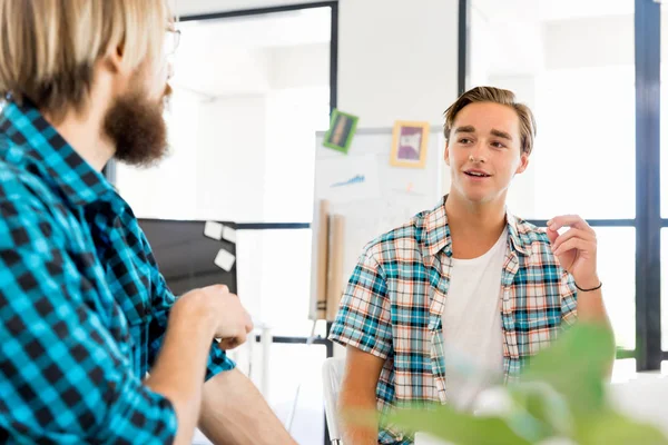 Masada iki Ofis çalışanları