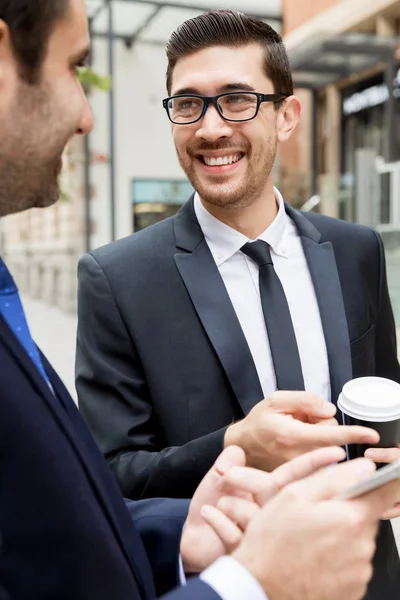 Portrait of handsome businessman outdoor — Stock Photo, Image