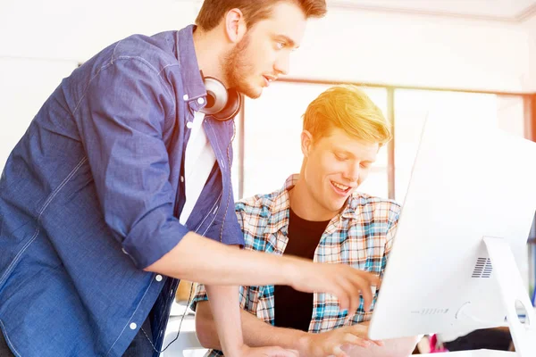 Masada iki Ofis çalışanları