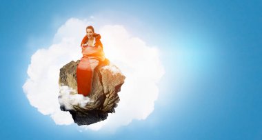 Kız turistik dinlenme. Karışık teknik