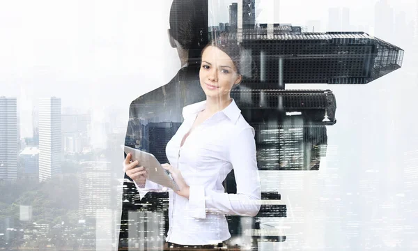 Modern iş moda bu. Karışık teknik