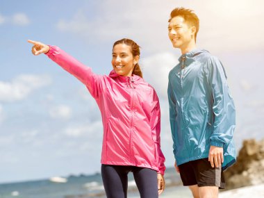 Ayakta Plajı'nda genç Çift