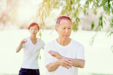 İnsanlar Park Thai chi