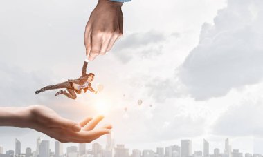 El yardım ve koruma. Karışık teknik