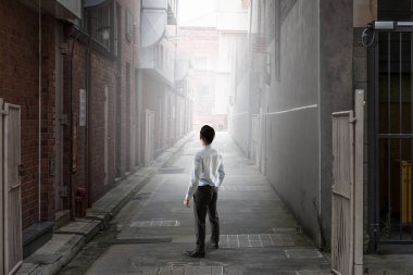 Şehir sokakları arasında kaybettim. Karışık teknik