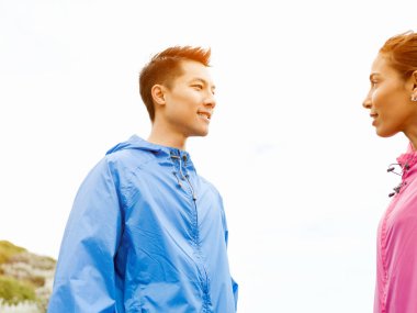 Ayakta Plajı'nda genç Çift