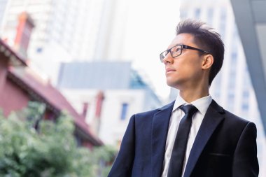 Benim iş konusunda ciddi