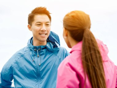 Ayakta Plajı'nda genç Çift