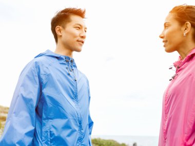 Ayakta Plajı'nda genç Çift