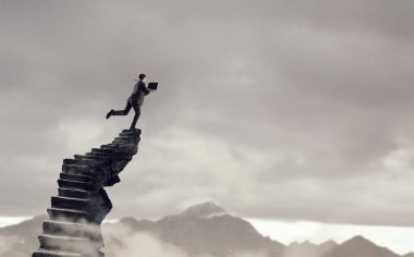 Başarı kadar yükseliyor. Karışık teknik