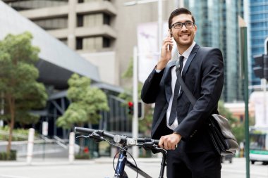 Bisikletli genç işadamları