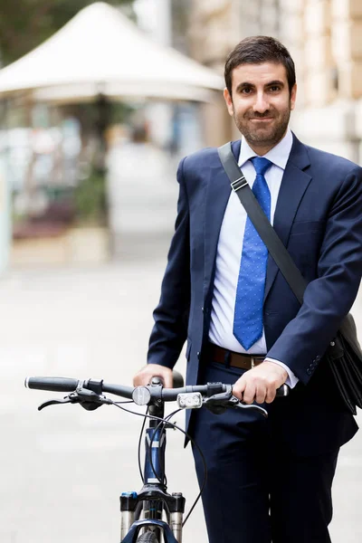 Bisikletli genç işadamları