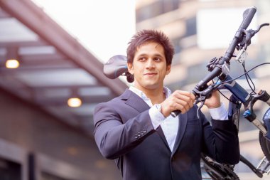 Bisiklet ile başarılı iş adamı