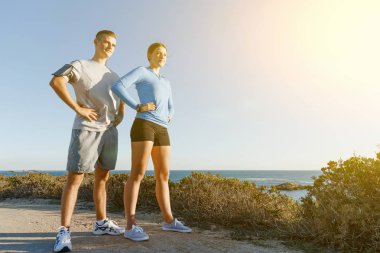 Plaj birlikte eğitim genç Çift