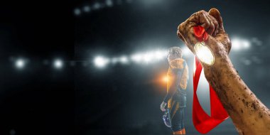 Büyük zaferini kutluyor. Karışık teknik