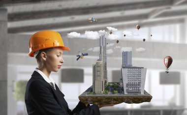 Kadın sunan inşaat projesi. Karışık teknik