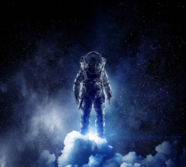 Uzay adamı serüveni. Karışık teknik