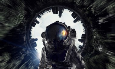 Uzay adamı serüveni. Karışık teknik