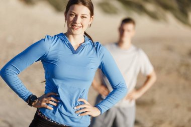 Plaj birlikte eğitim genç Çift