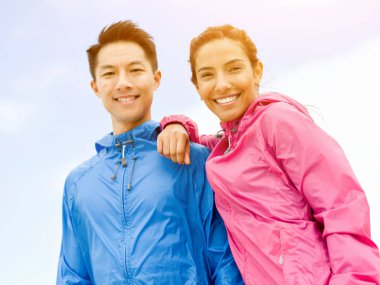 Ayakta Plajı'nda genç Çift