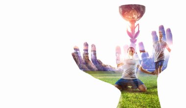 Büyük zaferini kutluyor. Karışık teknik