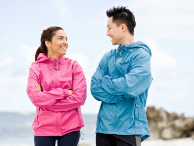 Ayakta Plajı'nda genç Çift