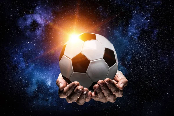 Bola de futebol jogo — Fotografia de Stock