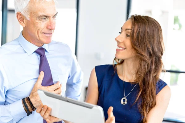 Business people having meeting — Stock Photo, Image