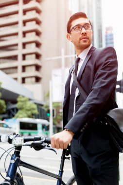 Bisikletli genç işadamları