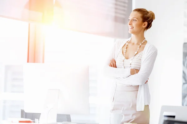 Attractive office worker standing — Stock Photo, Image