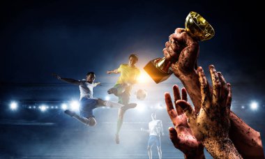 Büyük zaferini kutluyor. Karışık teknik