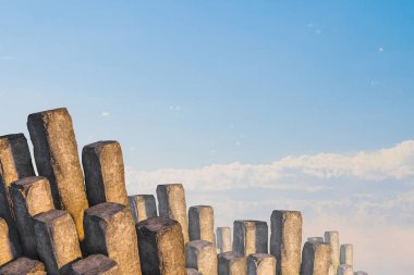 Beton sütun grafiği olarak. Karışık teknik