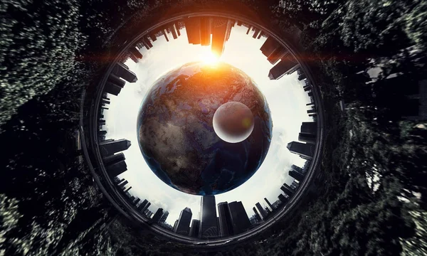 Kocaman bizim dünya. Karışık teknik