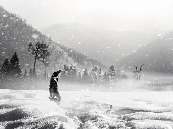 Ona hiçbir şey durduramayacak. Karışık teknik