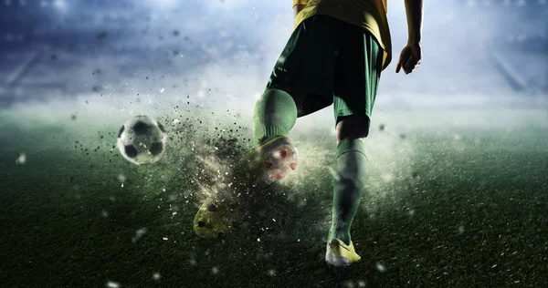 Momen gol sepakbola. Campuran media — Stok Foto