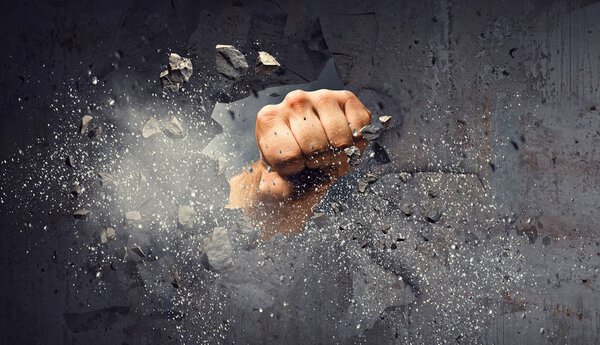 Рука пробивает стену. Смешанные медиа
