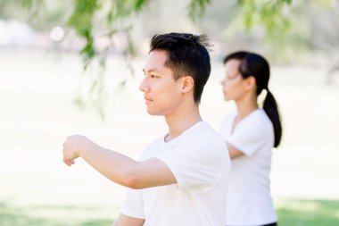 İnsanlar Park Thai chi