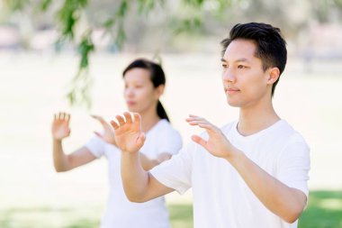 İnsanlar Park Thai chi