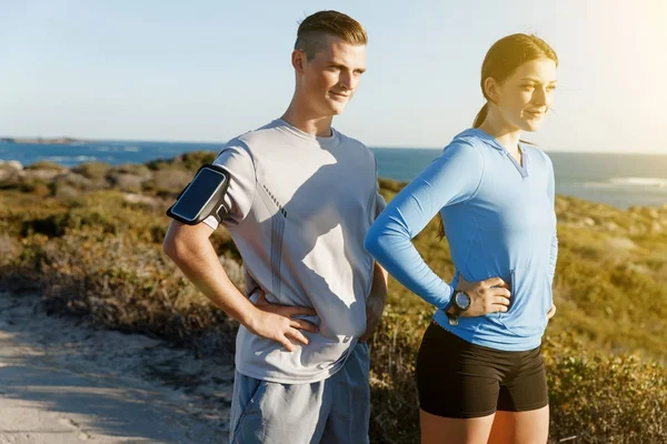 Plaj birlikte eğitim genç Çift