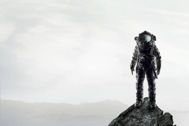 Uzay adamı serüveni. Karışık teknik