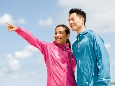 Ayakta Plajı'nda genç Çift