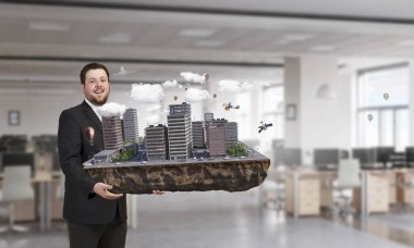 Man sunan inşaat modeli. Karışık teknik