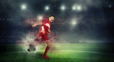 O bir şampiyon olmaya devam etmektedir. Karışık teknik