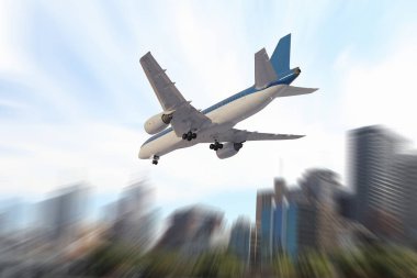 Uçak gökyüzünde. Karışık teknik