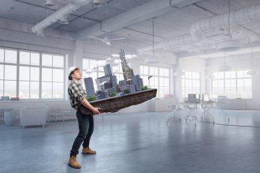 Mimar sunmak onun projesi