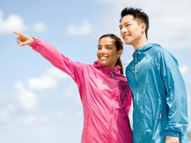 Ayakta Plajı'nda genç Çift